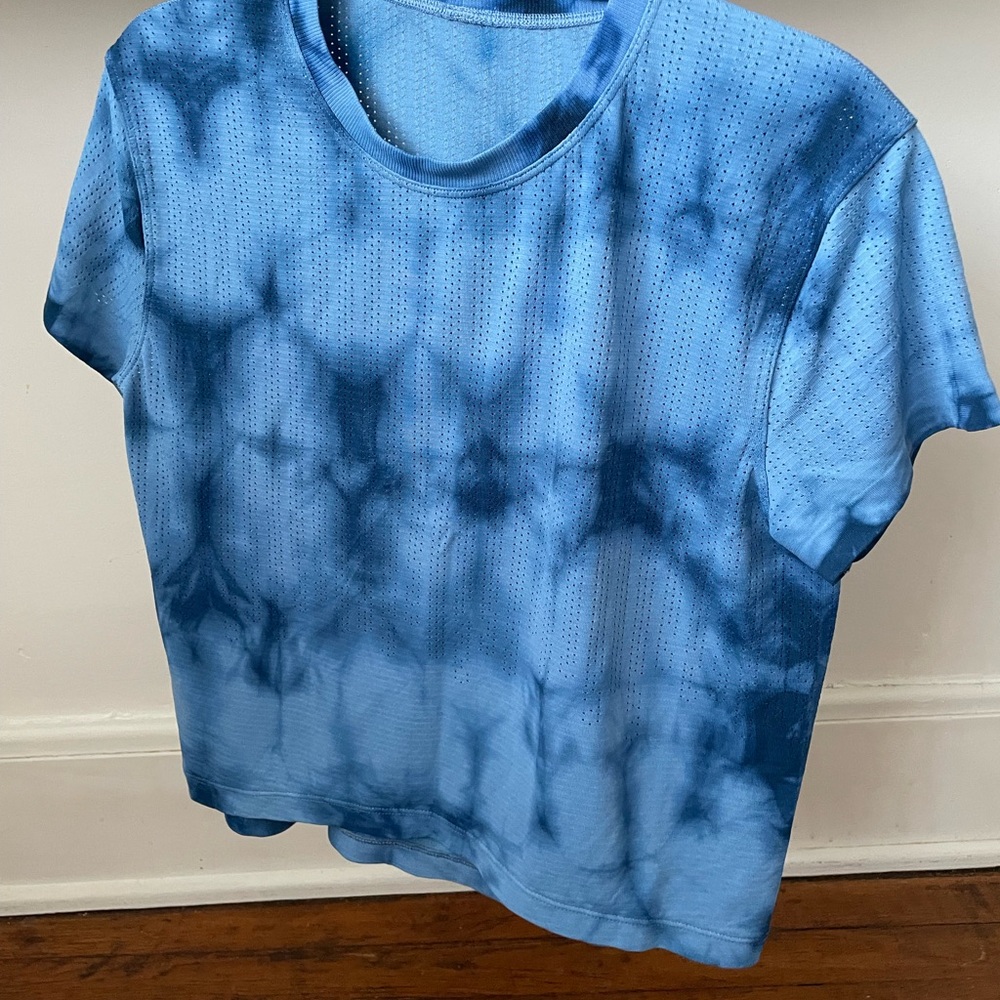 LULULEMON Blue Tie-Dye Women's Top